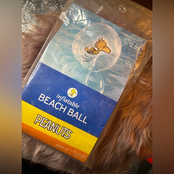 NIP Peanuts Woodstock inflatable beach ball 17.5" diameter - Picture 5 of 6